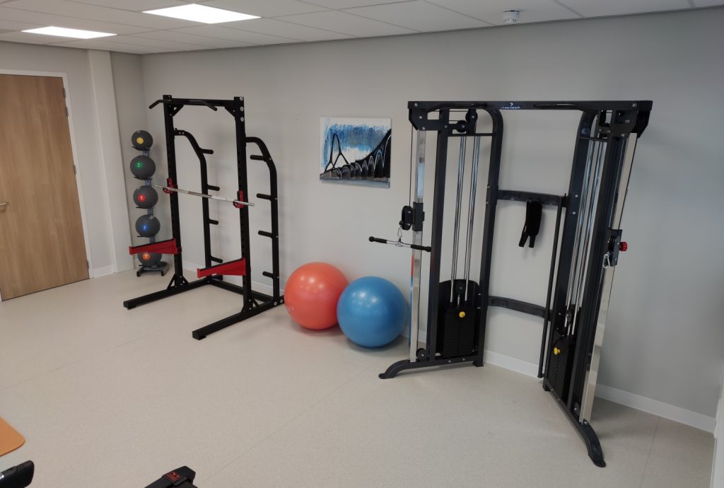 Oefenzaal Fysiotherapie_de_Oversteek_Nijmegen_Noord_Fitness_Oefenzaal